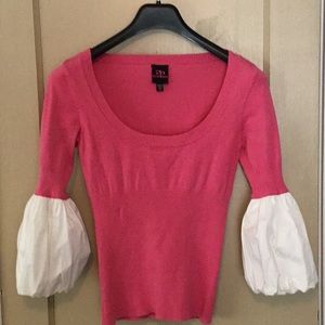 Puffy sleeve 2Bebe top